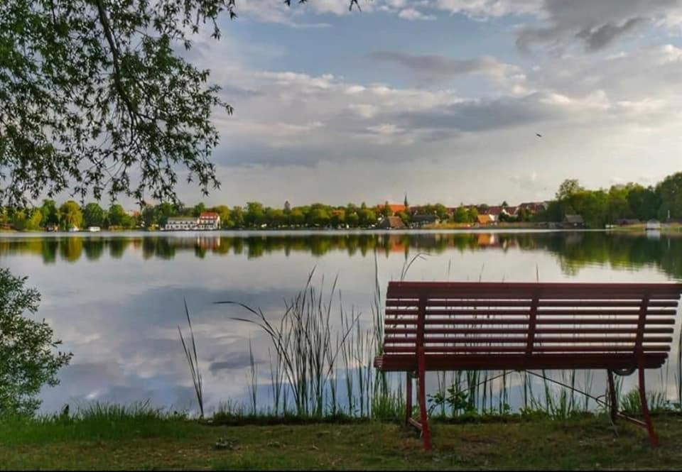 Ferien Direkt Am Wasser Mit Hund Krakow am See Exterior photo